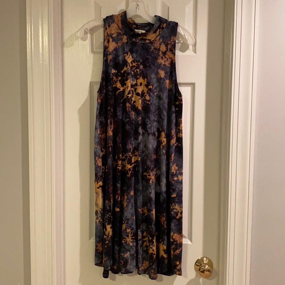 Casual mock neck flowy dress.